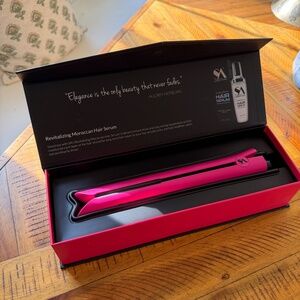 Straight Ahead The Neo Ceramic Flat Iron in Hot Pink